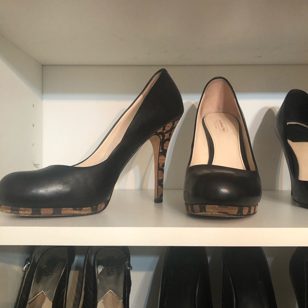 COACH leather pumps